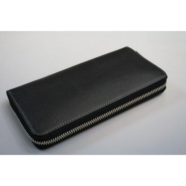 型押し素材のラウンドファスナー長財布。型押し素材のラウンドファスナー長財布。 | 