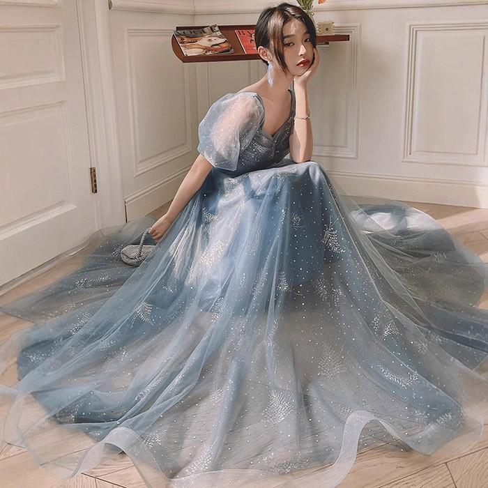 結婚式、演奏会　ドレス　カップ付き　アイスブルー＆シルバーラメ フリーサイズ ロングドレス 結婚式 演奏会 発表会 パーティードレス ブルー 星空