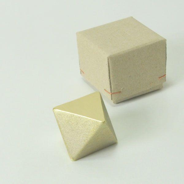 FUTAGAMI ペーパーウェイト三角 : POST DETAIL Yahoo店 - 通販 - Yahoo