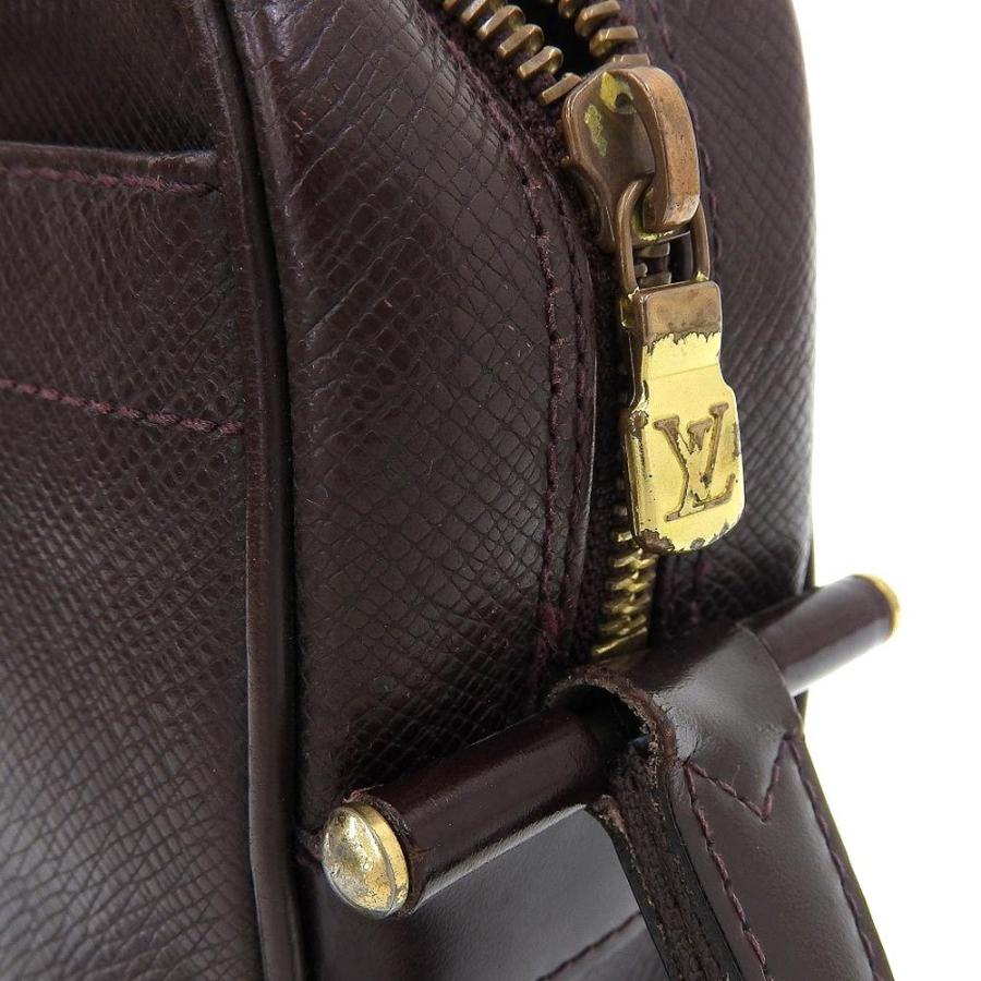 LOUIS VUITTON（ルイ・ヴィトン） タイガ カルガ クラッチバッグ