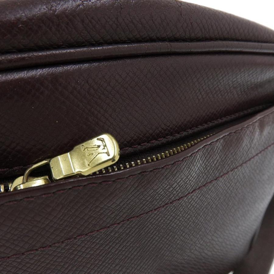 LOUIS VUITTON（ルイ・ヴィトン） タイガ カルガ クラッチバッグ