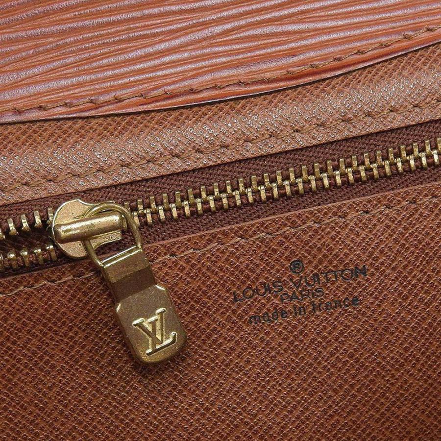 モンテーニュ ルイヴィトン LOUIS VUITTON エピモンテーニュ23