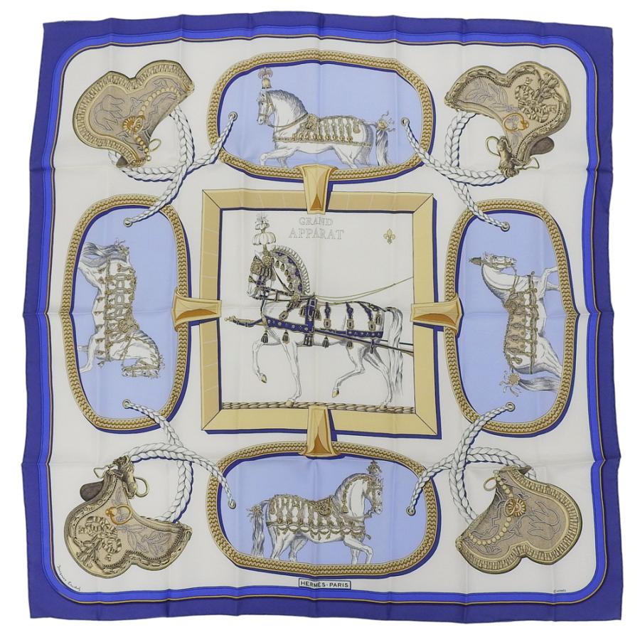 【大幅値下げ！！】HERMÈS　カレ90　馬具デザイン　シルクスカーフ　ホワイト HERMES（エルメス） カレ90 盛装の馬 スカーフ シルク ブルー ホワイト