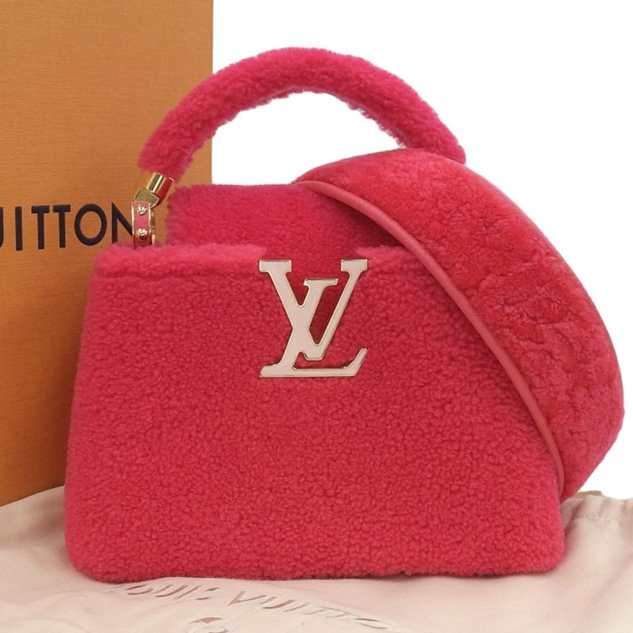Louis Vuitton シルククッション ☆レア品☆ 店舗限定品 Louis Vuitton シルククッション ☆レア品☆ 店舗限定品