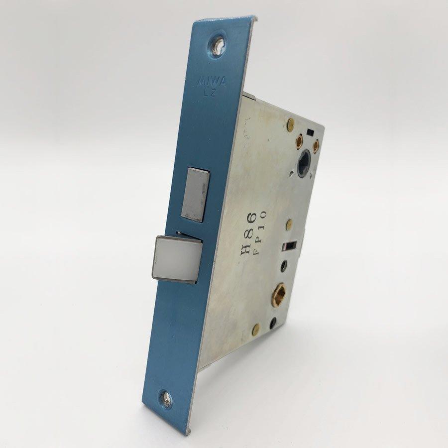 三協立山 勝手口 レバーハンドル錠 錠ケース BS：64mm 刻印：MIWA LZ