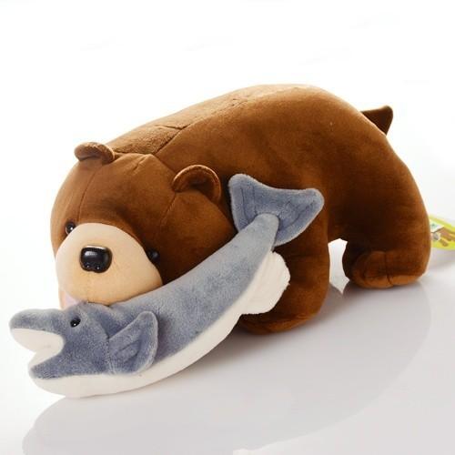 北海道限定ベア 木彫り熊風 鮭喰いぬいぐるみ 大サイズ 4bigbb350 北海道キャラクター倶楽部shopy 通販 Yahoo ショッピング