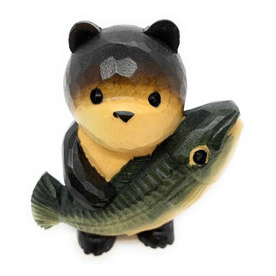 木製品 北海道限定 鮭抱きクマさん置物 M ９センチ Gv812 北海道キャラクター倶楽部shopy 通販 Yahoo ショッピング