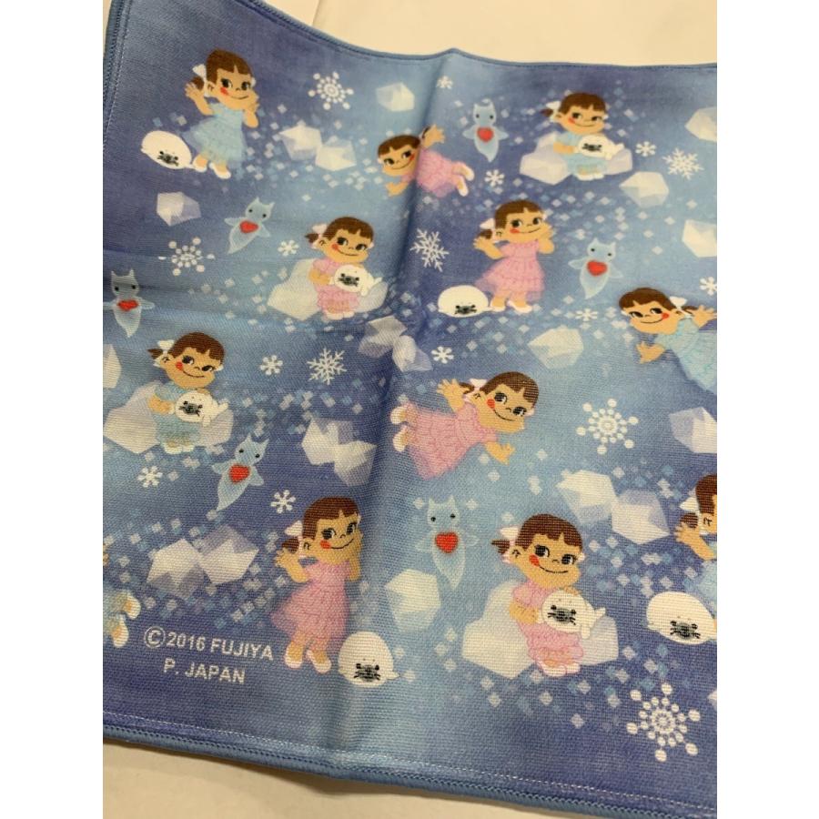 ご当地ペコちゃん 北海道限定クリオネとアザラシ柄 タオルハンカチ