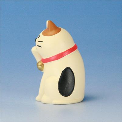 置物 オブジェ 動物 小さい ネコ 毛づくろい猫 concombre サイズ 高さ