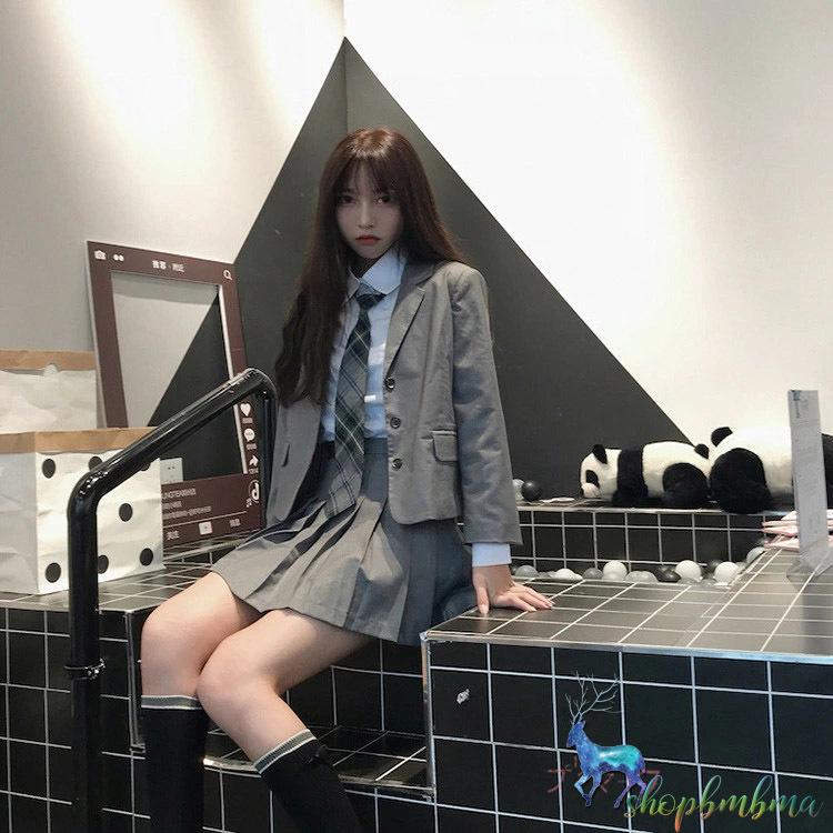 在庫一掃 卒業式 スーツ 女の子 韓国 制服 スカートスーツ ギフト 入学式 大きいサイズ 中学生 ジャケット 卒服 高校生 女子高生 子供服 5点セット ゆったりサイズ フォーマルスーツ ジュニア 子供スーツ 小学生 結婚式 お受験 発表会 S M L Xl 2xl 黒 Dg248s1s1g5