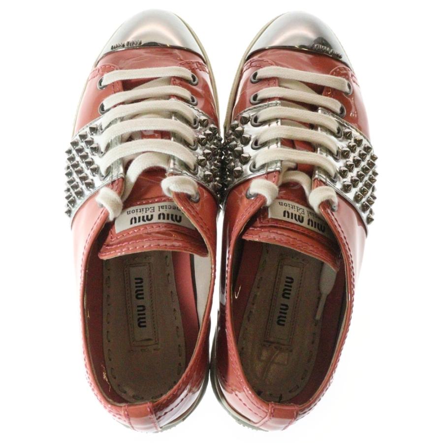 miumiu ミュウミュウ スタッズエナメルパテントローカットスニーカー 