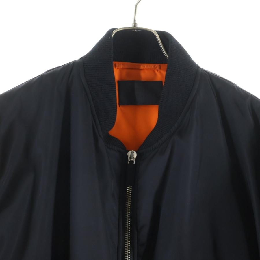 美品 プラダ PRADA 薄手 ナイロン ブルゾン MA-1 PRADA（プラダ） Re-Nylon トライアングルロゴプレート MA-1 ボンバー