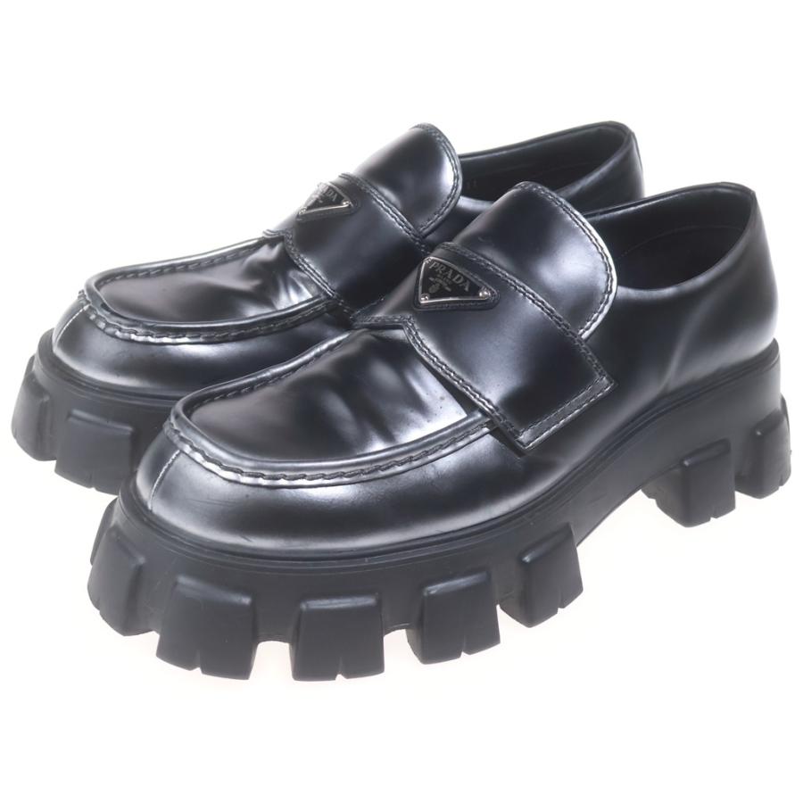PRADA（プラダ） モノリス ブラッシュドレザー トライアングルロゴ