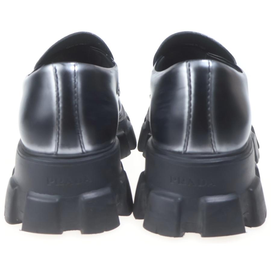 PRADA（プラダ） モノリス ブラッシュドレザー トライアングルロゴ