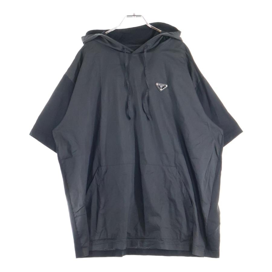PRADA（プラダ） トライアングルロゴ プレート ナイロン切替