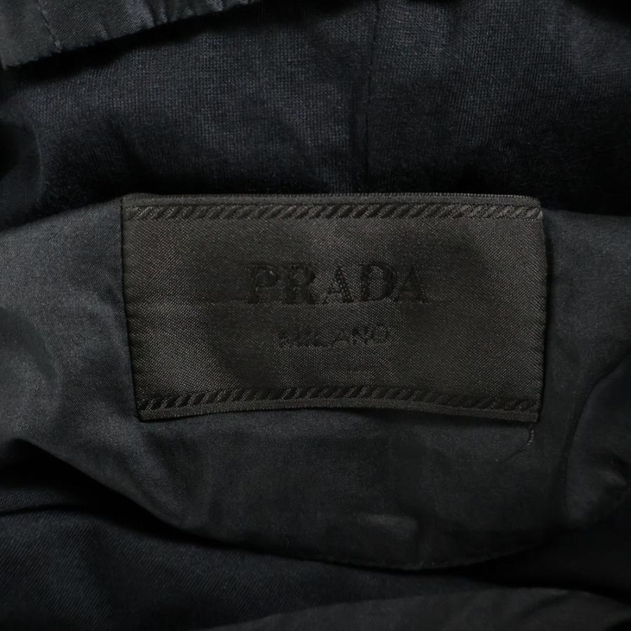 PRADA（プラダ） トライアングルロゴ プレート ナイロン切替