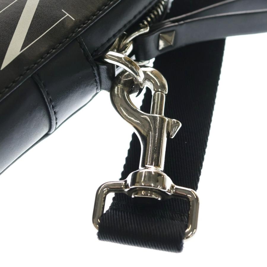 VALENTINO（ヴァレンティノ） Garavani VLTN Leather Crossbody Bag
