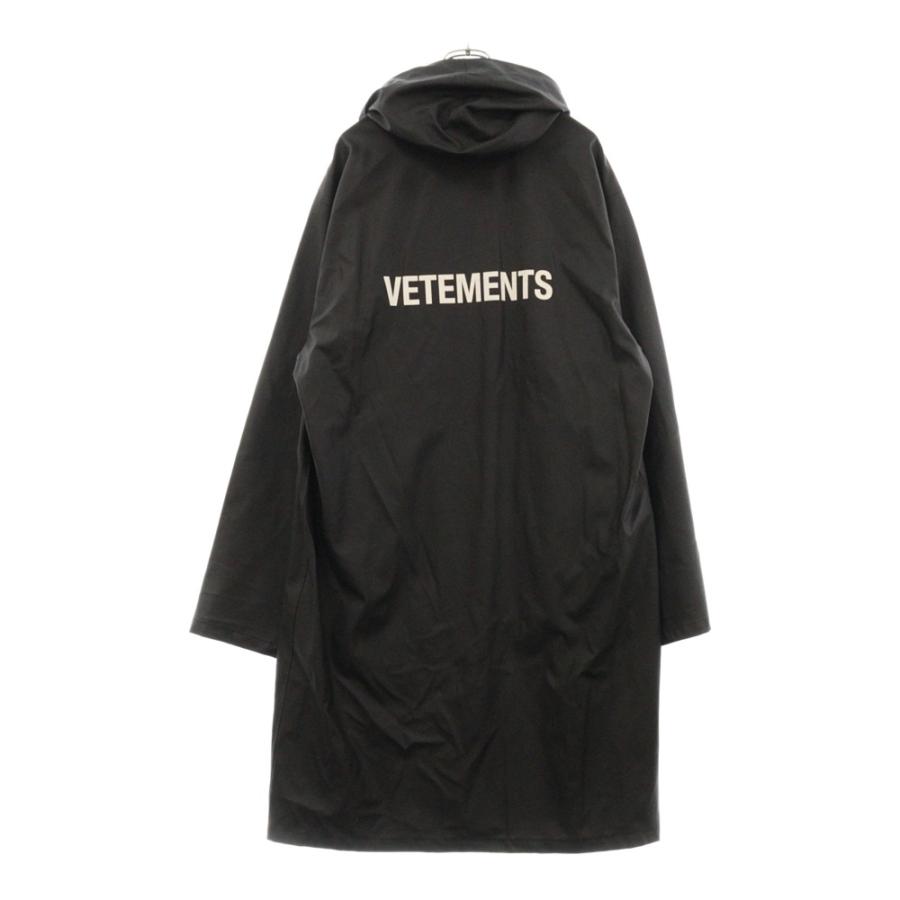 VETEMENTS ヴェトモン 17AW Logo Printed Long Rain Coat VETEMENTS ヴェトモン 17AW Logo Printed Long Rain Coat