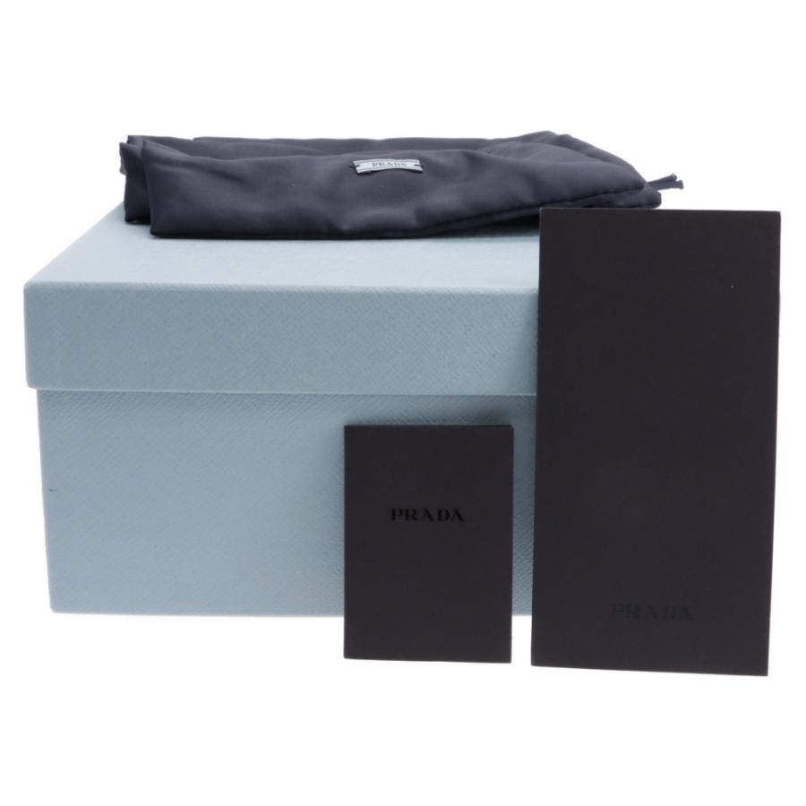 PRADA（プラダ） トライアングルロゴプレート付き チョコレート