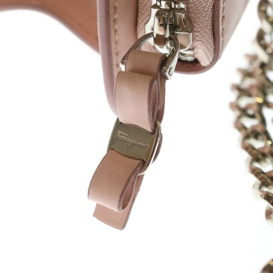FERRAGAMO フェラガモ ヴァラ リボン ニュービアンコ チェーン