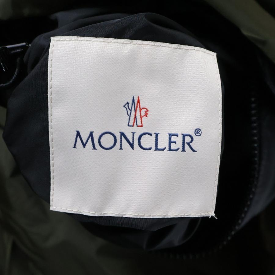 MONCLER（モンクレール） 袖ロゴワッペン付き ナイロン ジップアップ