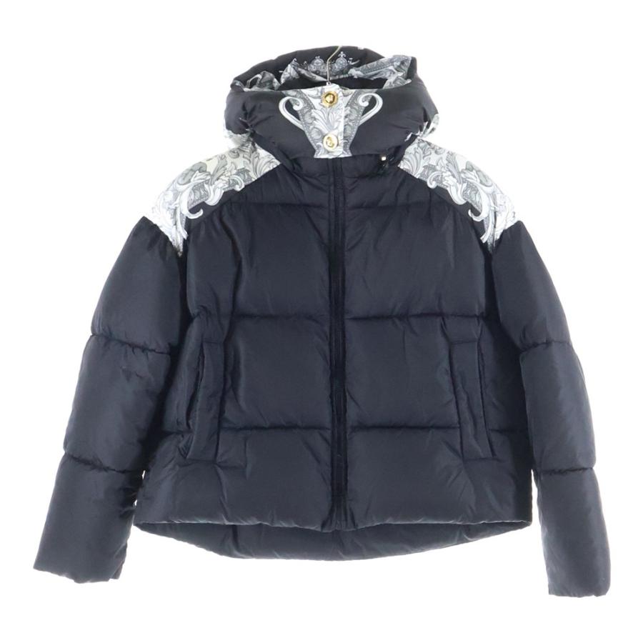 VERSACE（ヴェルサーチェ） ヴェルサーチ メデューサボタン フード付き