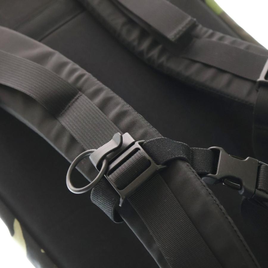 ARC'TERYX メンズショルダーバッグ -- BEAMSカーキ 迷彩 アークテリクスのショルダーバッグにビームスボーイ別注カラーが登場