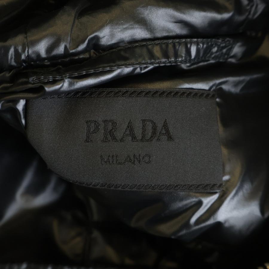 PRADA（プラダ） 三角ロゴプレート フード付 ナイロン ダウン