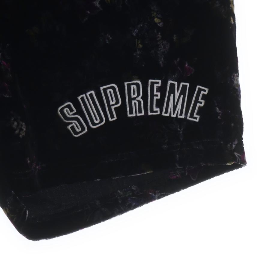Supreme（シュプリーム） 19AW Floral Velour Shorts アーチロゴ