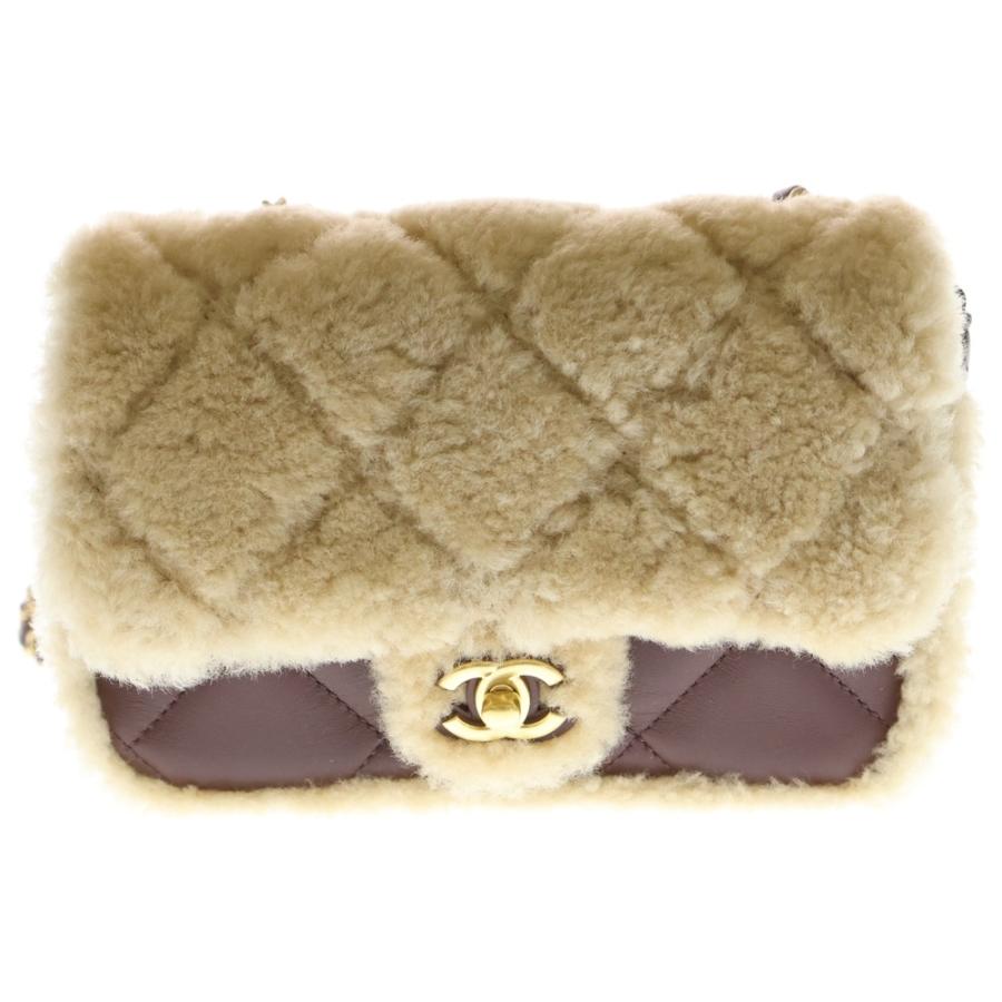 ririri★CHANEL  ミニマトラッセ★ムートン　ボディバッグ 🖤🩷🖤🩷 CHANEL マトラッセムートン×レザーチェーン ボアリュック