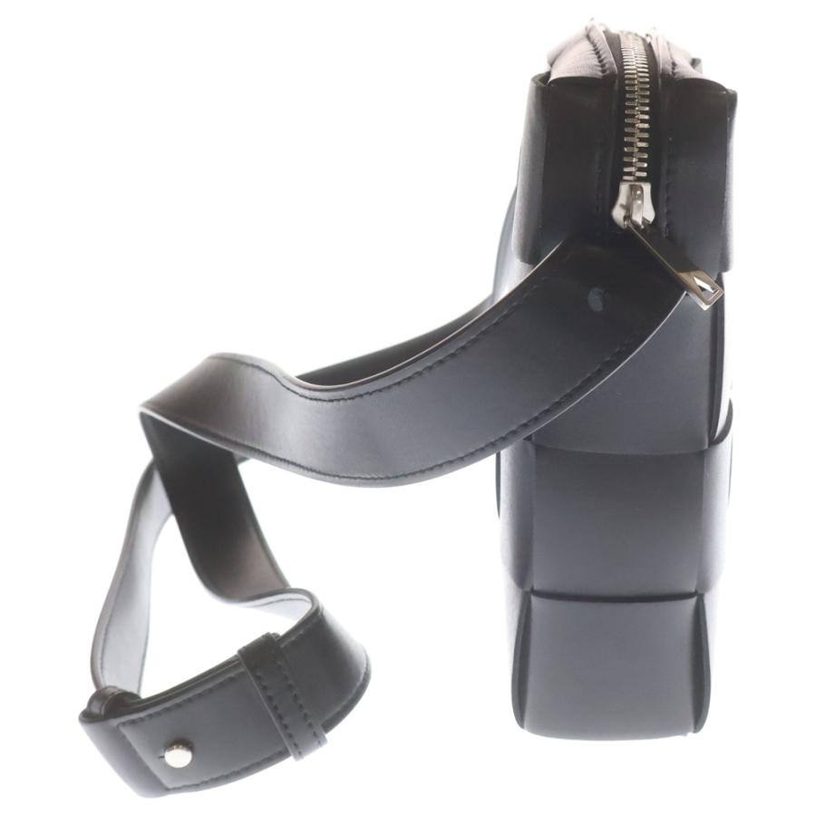 BOTTEGA VENETA ボッテガヴェネタ マキシイントレチャート カセット カーフスキン レザー ショルダーバッグ ブラック 765937_2