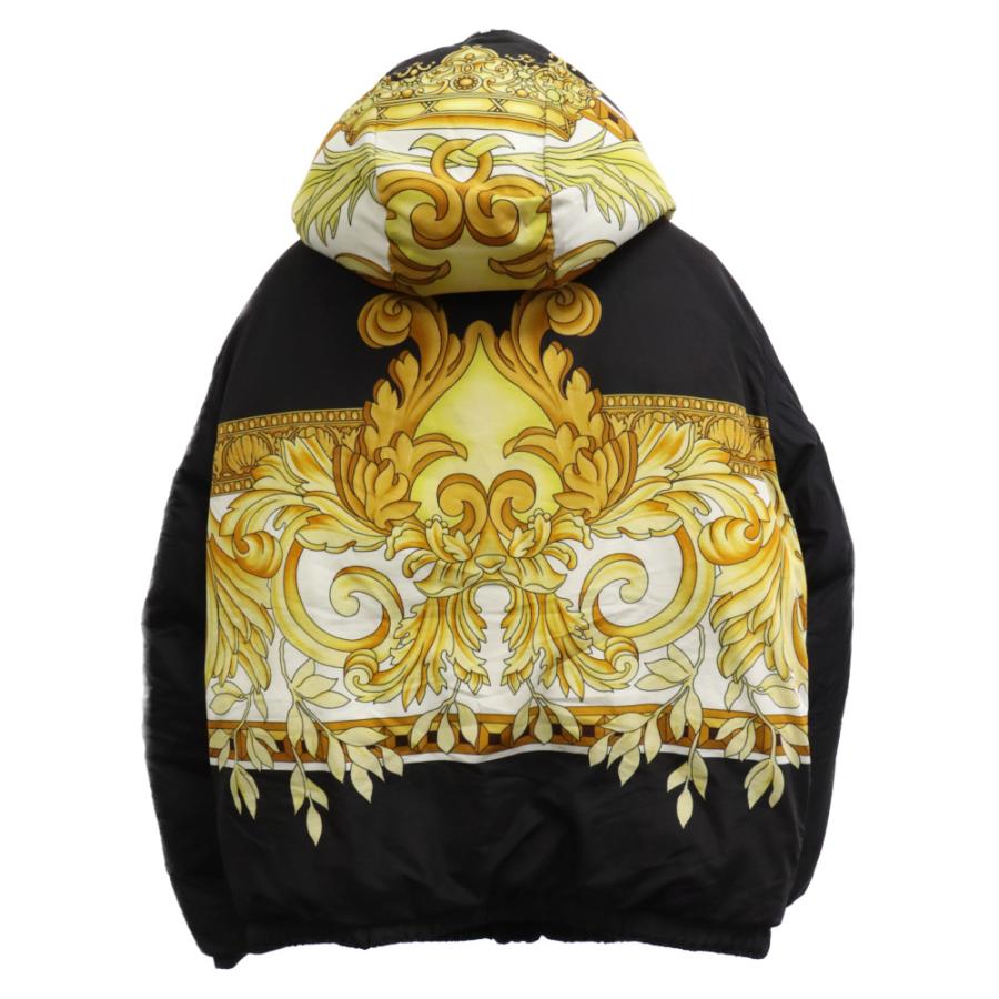 VERSACE ヴェルサーチ フード付き 総柄リバーシブルダウン VERSACE ヴェルサーチ フード付き 総柄リバーシブルダウン