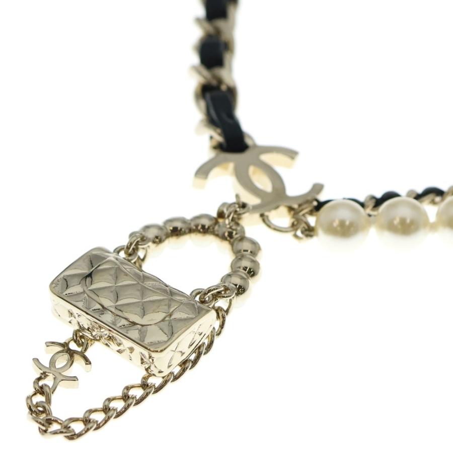 CHANEL（シャネル） ココマーク マトラッセバッグモチーフ フェイク