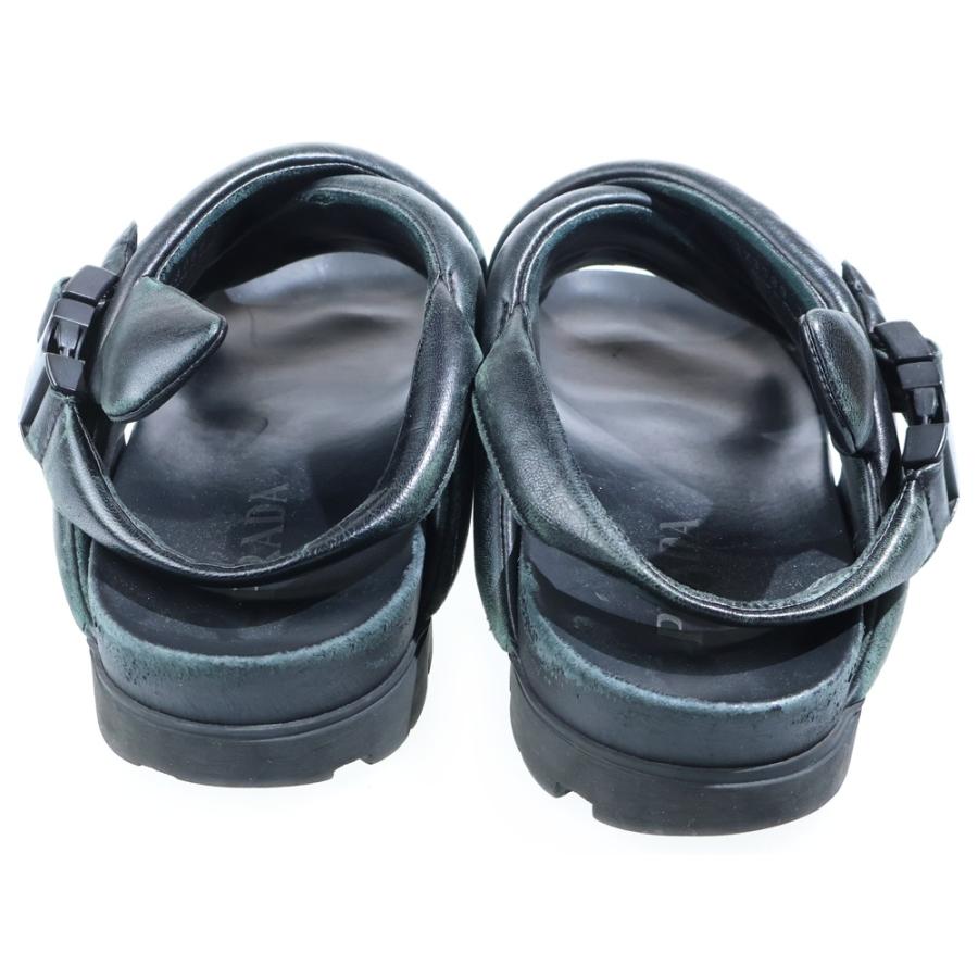 PRADA（プラダ） パデッド ナッパレザー トライアングルロゴ 三角