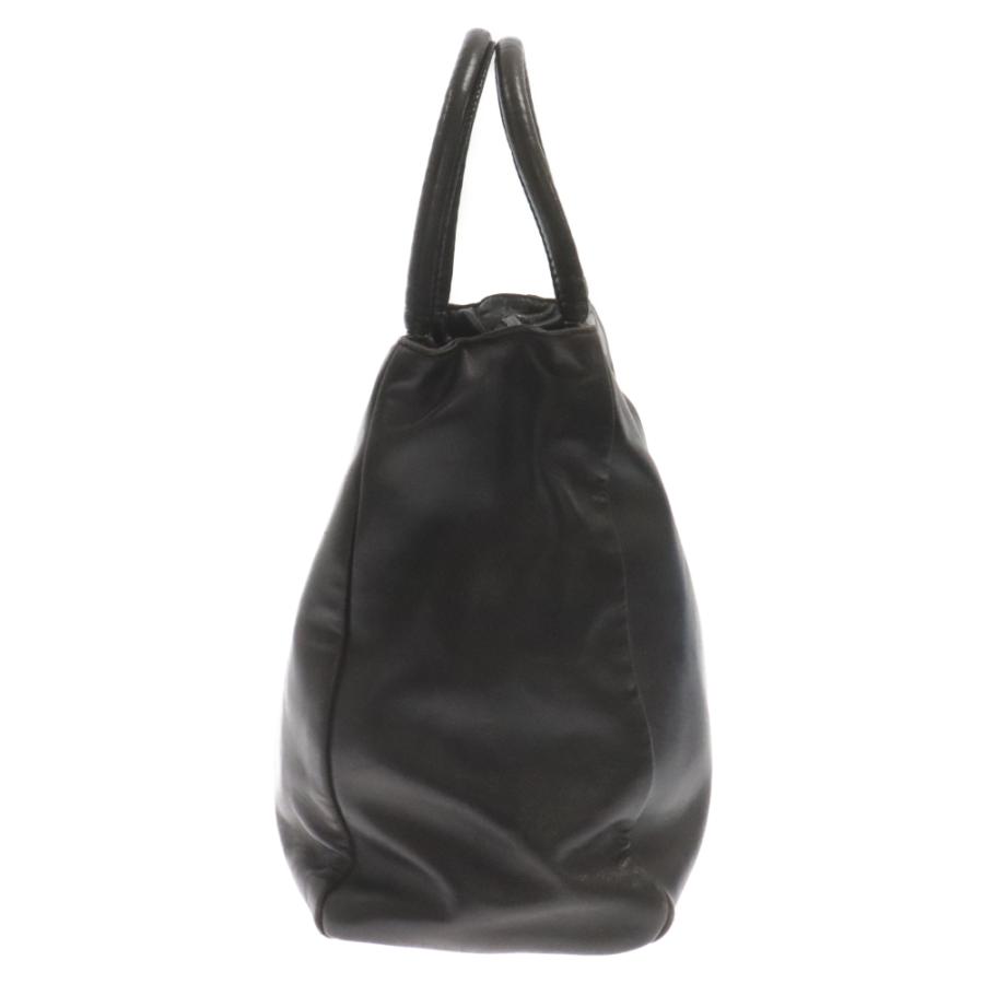PRADA（プラダ） 三角プレート付 ナッパレザー ハンドバッグ ブラック