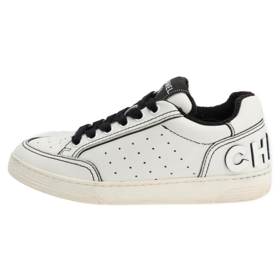 CHANEL シャネル Perforated Leather Logo Low Top Sneakers CHANEL シャネル Perforated Leather Logo Low Top Sneakers