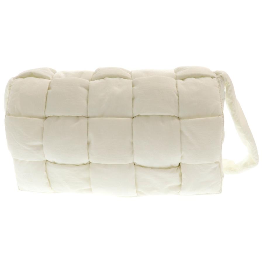 【美品】ボッテガヴェネタ マキシイントレチャート カセット ナイロン ホワイト BOTTEGA VENETA（ボッテガ・ヴェネタ） パデッド カセット マキシ