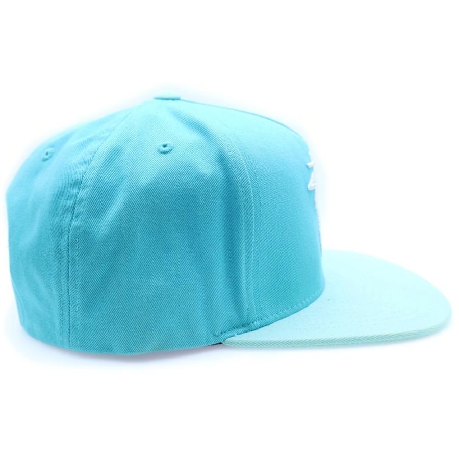 STUSSY（ステューシー） フロント刺繍ロゴ スナップバックキャップ