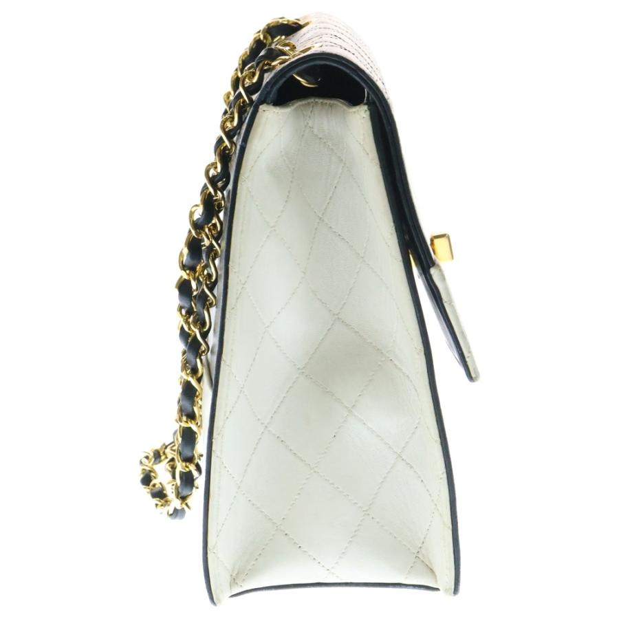 美品　CHANEL マトラッセ　2.55 ホワイト　カーフスキン　2way シャネル チェーンショルダーバッグ マトラッセ 2.55 ミニ エイジド
