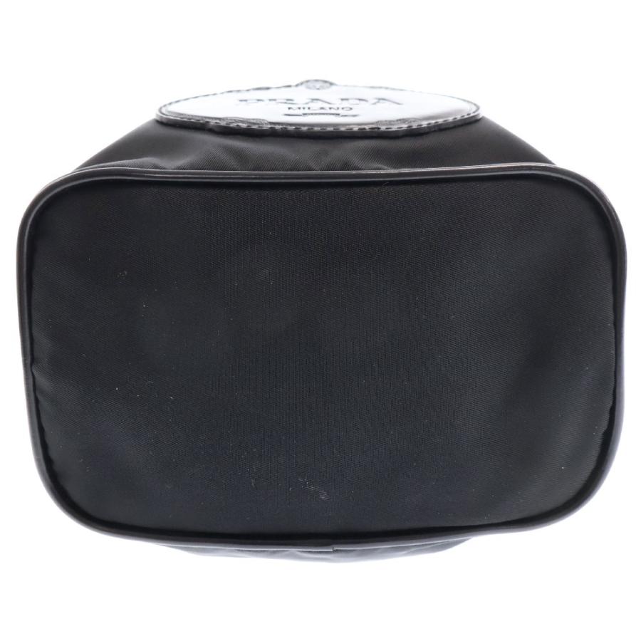 PRADA（プラダ） テスート レザービッグロゴナイロン巾着ハンドバッグ