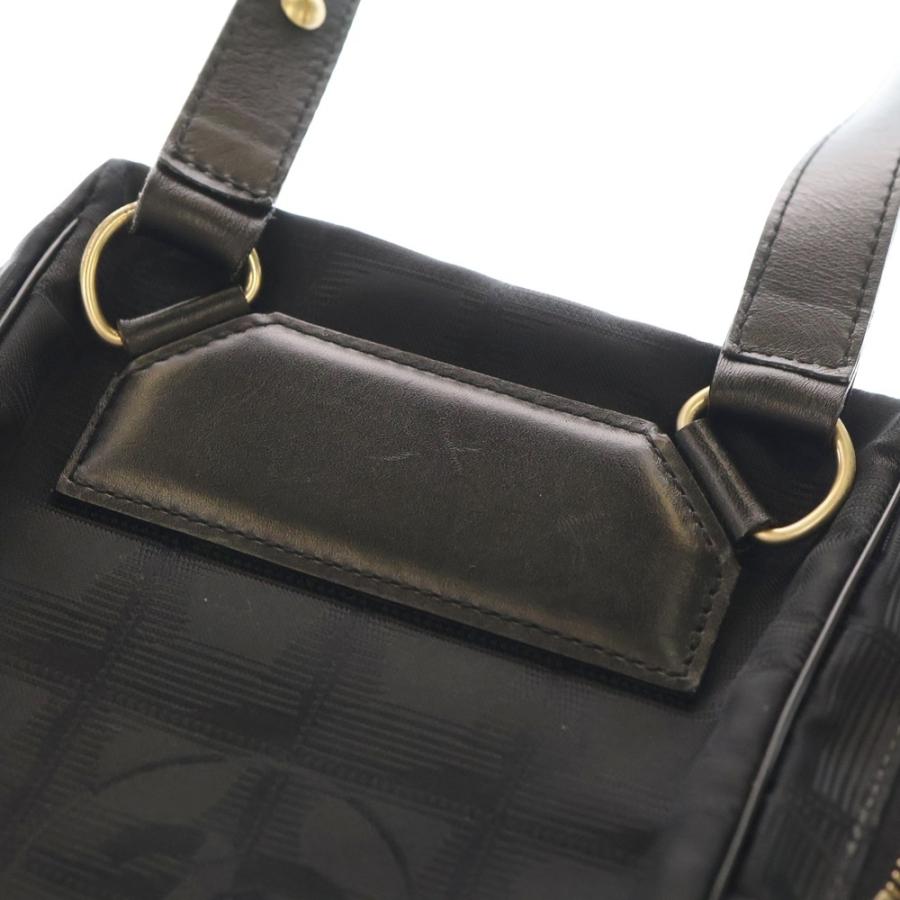 シャネル ニュートラベルライン ショルダーバッグ ポシェット CHANEL（シャネル） ニュートラベルライン ショルダーポシェット