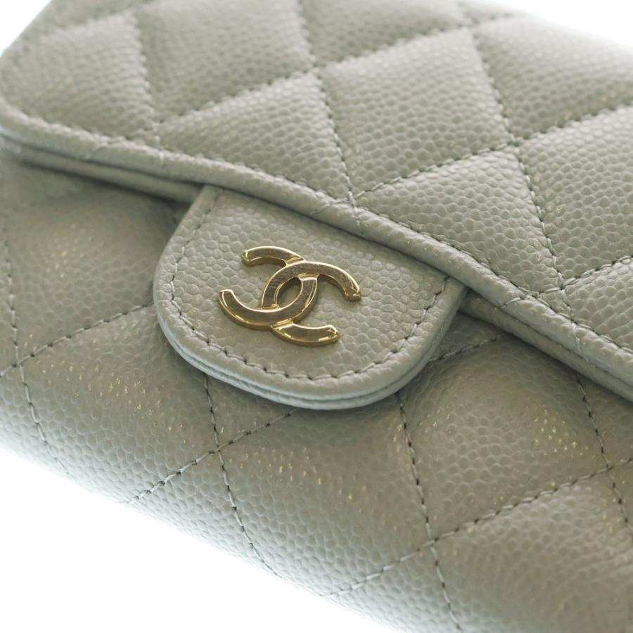【星】新作シャネル財布　マトラッセ　クラシック　スモールフラップ　キャビアスキン CHANEL（シャネル） 【新品同様】シャネル マトラッセ クラシック