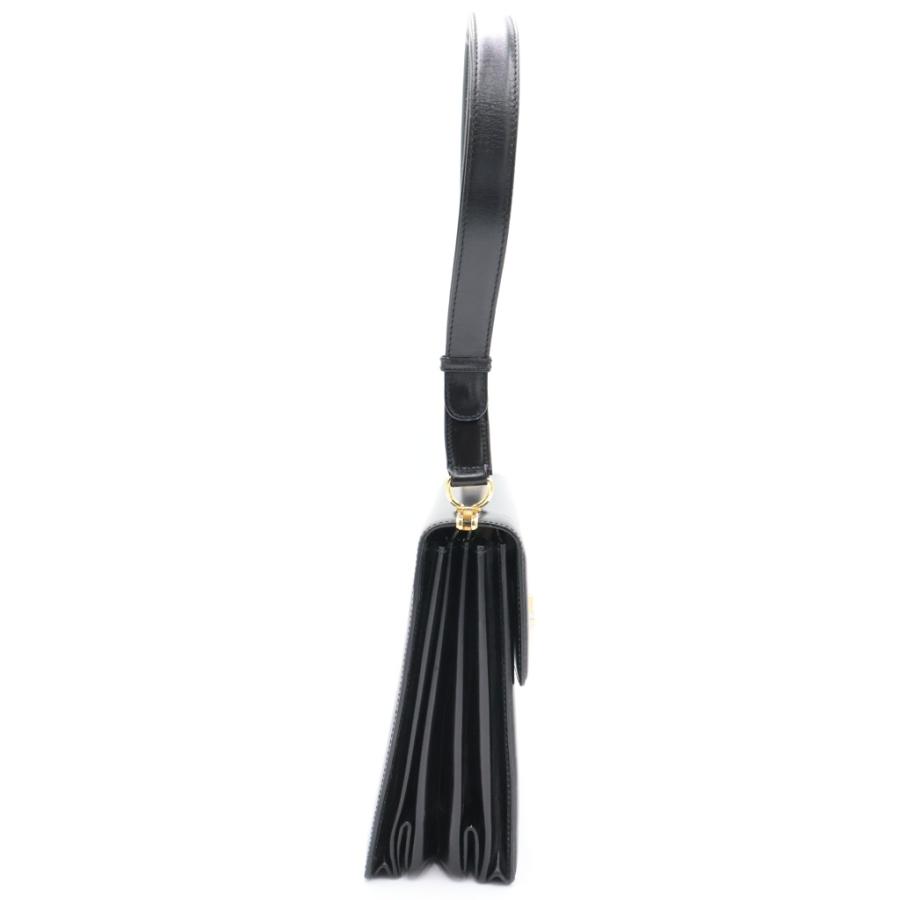 GUCCI（グッチ） ターンロック ショルダーバッグ ブラック レザー 