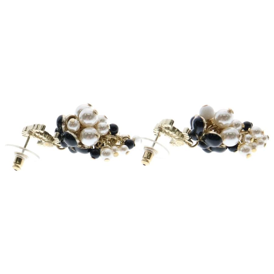 (LANA着用商品！？)CHANEL パール付きピアス LANA着用商品！？)CHANEL パール付きピアス CHANEL シャネル 21AW ココ