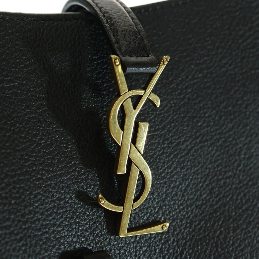 Yves Saint Laurent（イヴ・サンローラン） LE 5 A 7 ソフト スモール