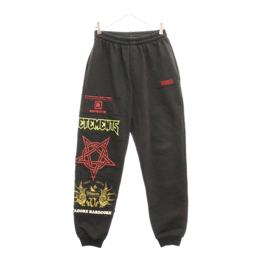 VETEMENTS ヴェトモン 21AW Hardcore Patched Logo Sweatpants VETEMENTS ヴェトモン 21AW Hardcore Patched Logo Sweatpants
