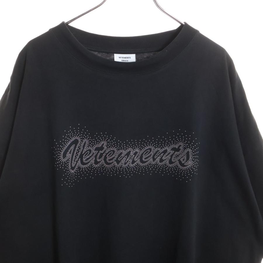 VETEMENTS（ヴェトモン） ロゴスタッズオーバーサイズ 半袖Tシャツ