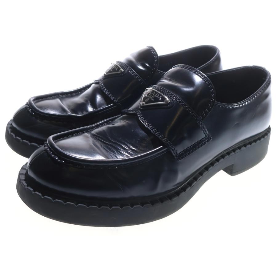 PRADA（プラダ） トライアングルロゴプレート ブラッシュドレザー