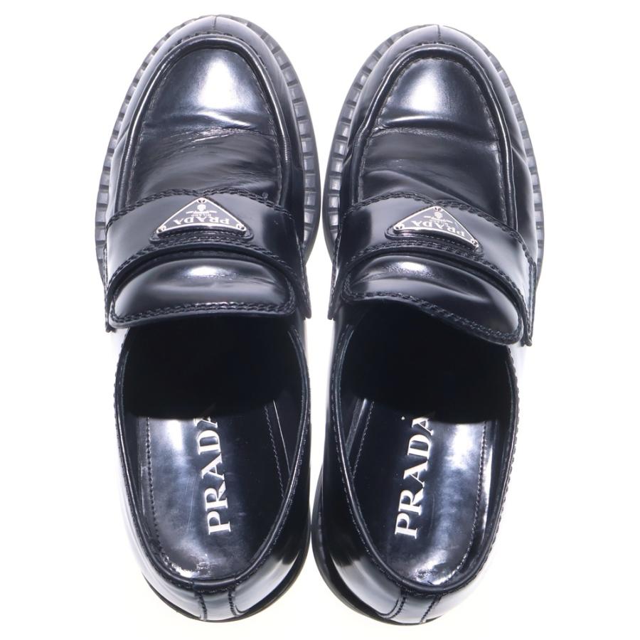 PRADA（プラダ） トライアングルロゴプレート ブラッシュドレザー