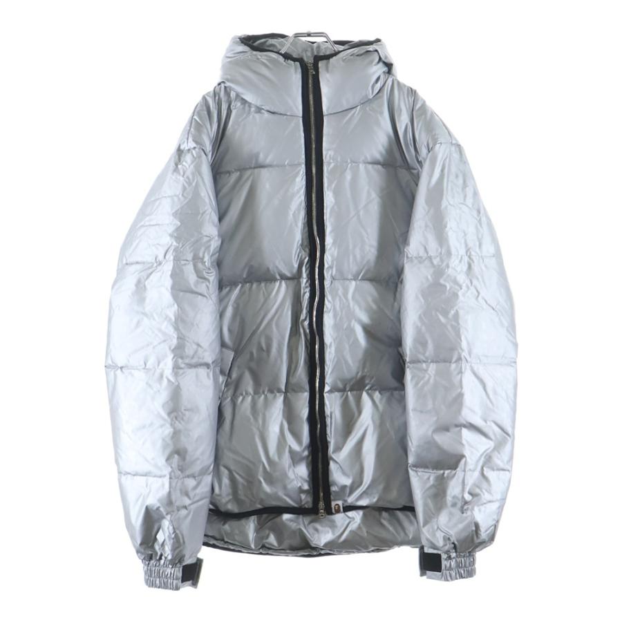 A BATHING APE アベイシングエイプ ロゴパッチ ドローコード ダウンジャケット シルバー A BATHING APE（アベイシングエイプ） ロゴパッチ ドローコード ダウン